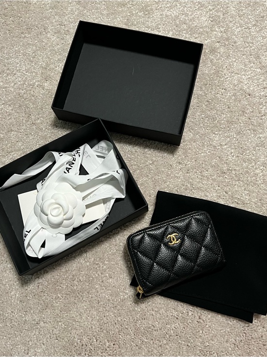 CHANEL Handbags - Chanel classic zipper coin purse